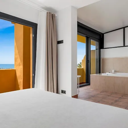 Sky And Sea Duplex Penthouse - Pool, Jacuzzi, Sea Views *